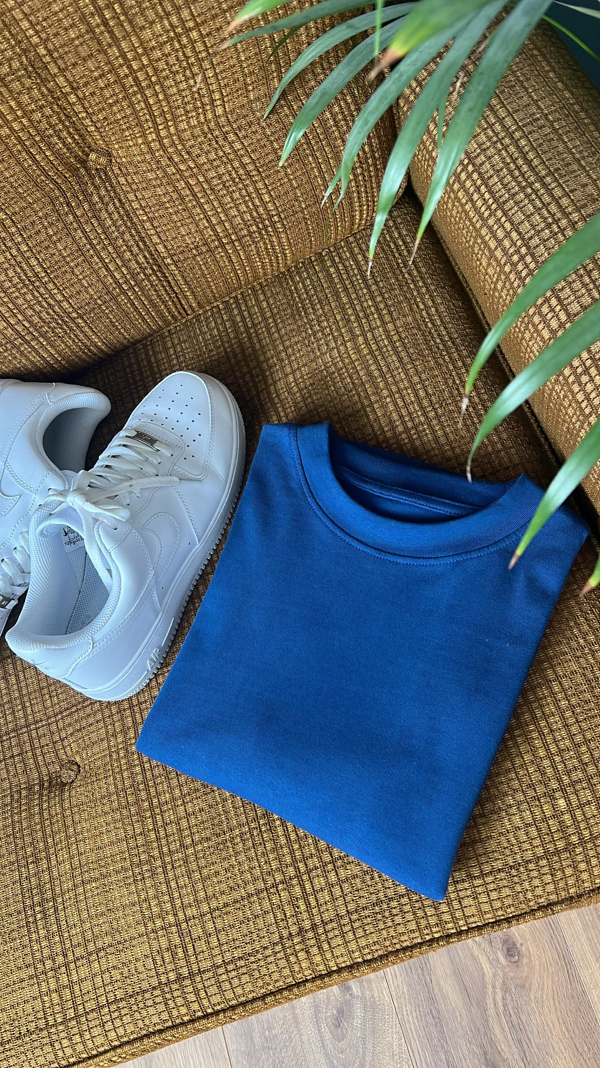 REUNITE LUXURY BLANK T-SHIRT IN BLUE