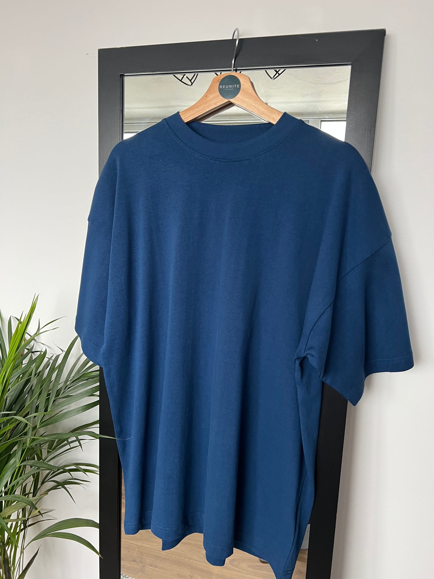 REUNITE LUXURY BLANK T-SHIRT IN BLUE